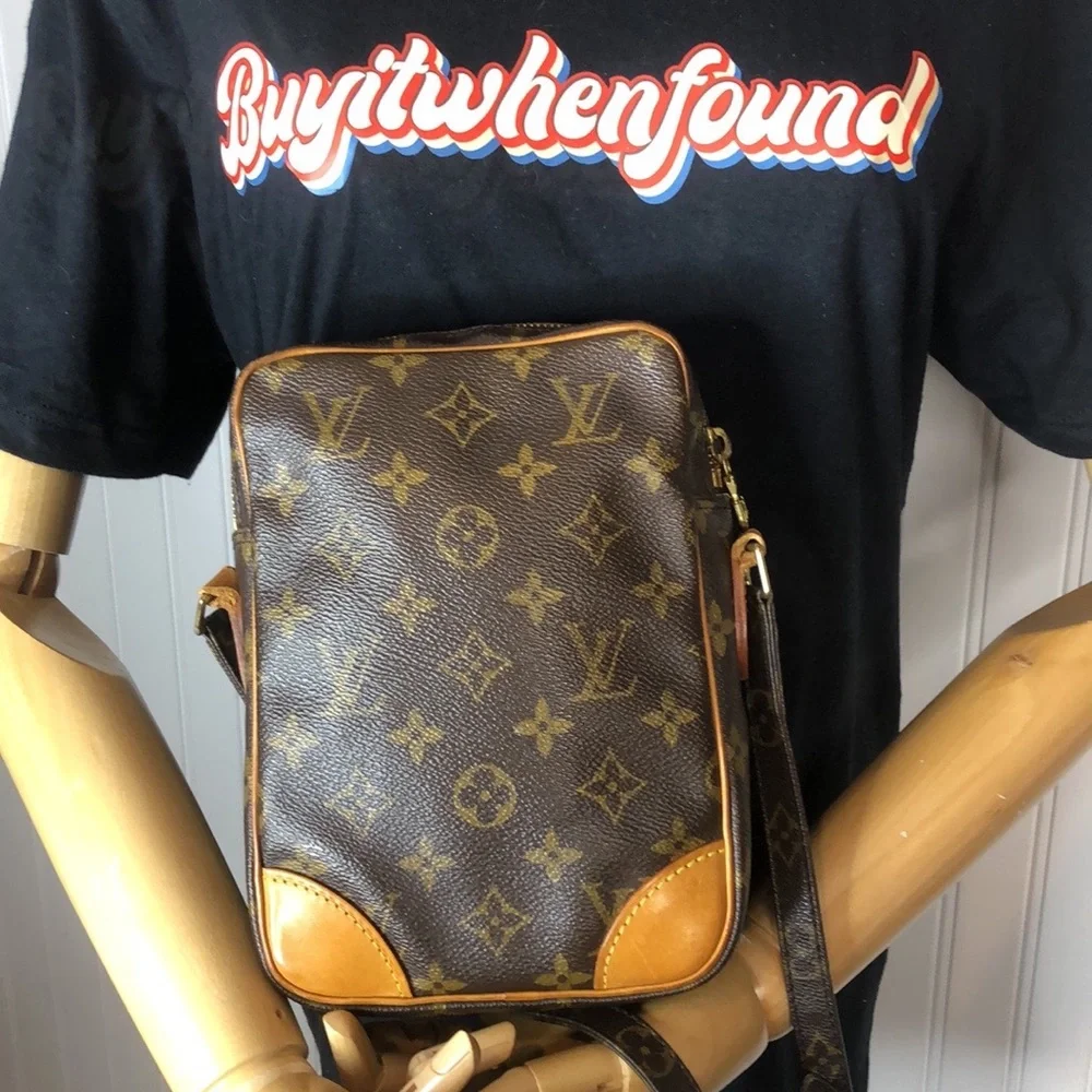 LOUIS VUITTON DANUBE PM Monogram Messenger Shoulder Bag SL0977 W/ LV DUST BAG